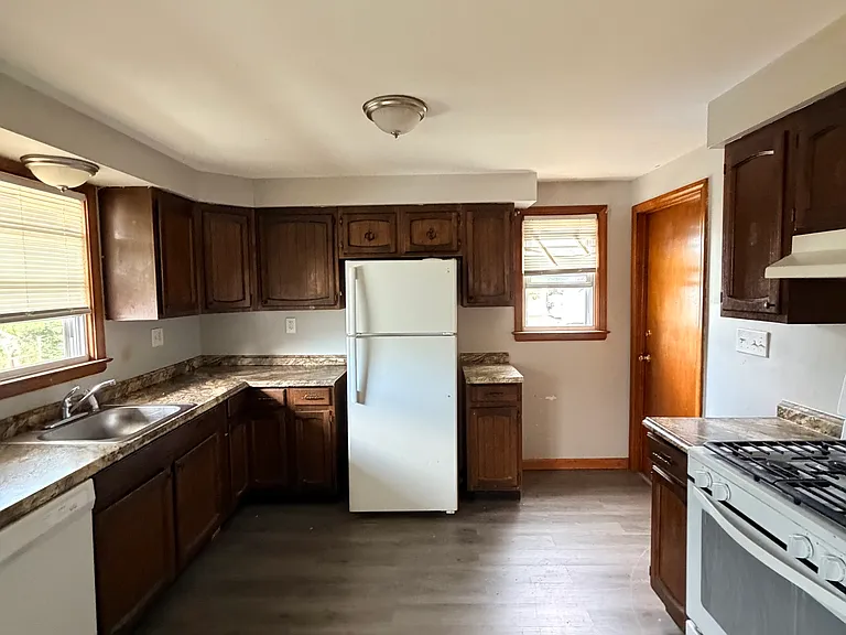 127 Warner St #2-0 — Photo 5