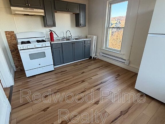 5th image of 2901 Maple Ave APT 301