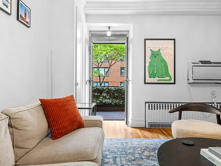 217 E 60th St #201 — Photo 3
