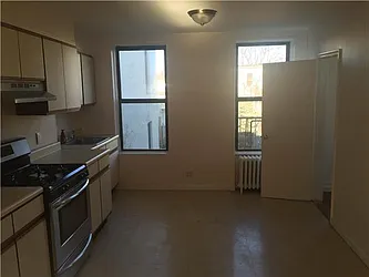 Rented by Space Marketing Shop