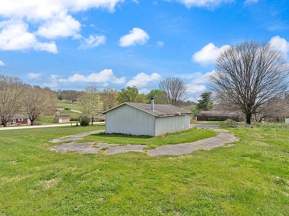 5th image of 1155 E Smith Cir