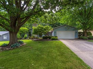 7093 Brandywine Dr, Mentor, OH 44060