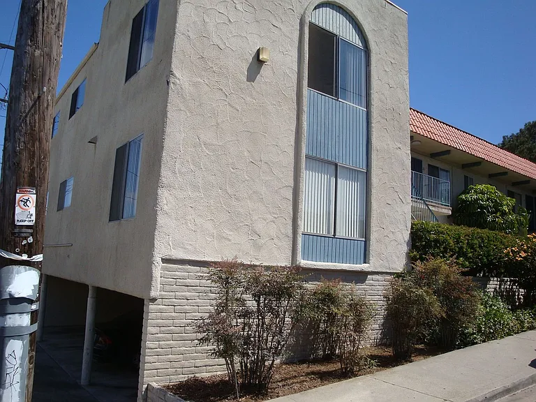 2625 Camulos St — Photo 18