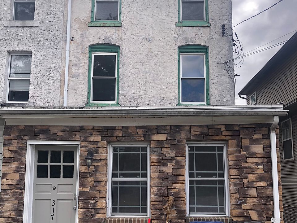 3 story home for rent
