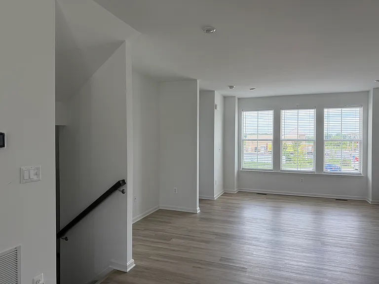 534 Rosemary Cir — Photo 12