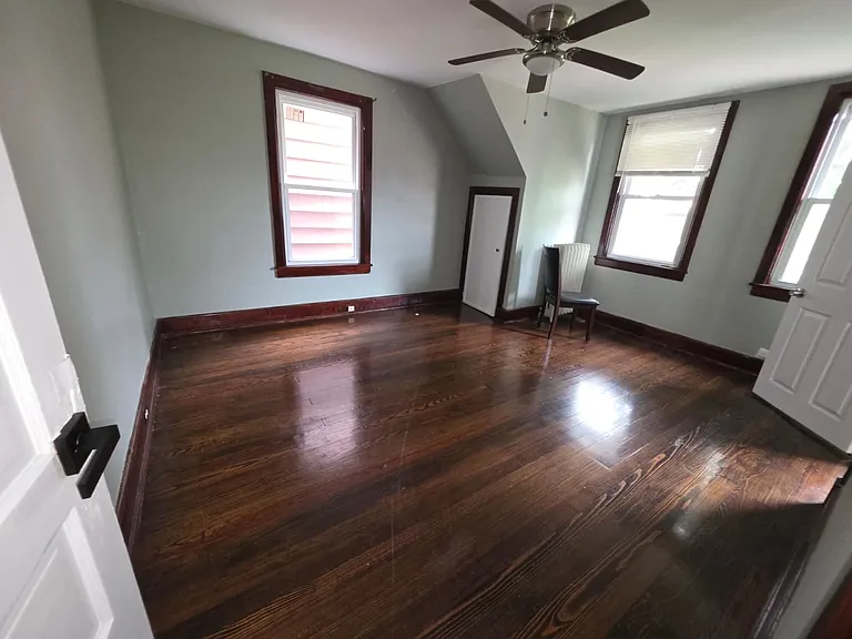 135 Quincy St — Photo 5