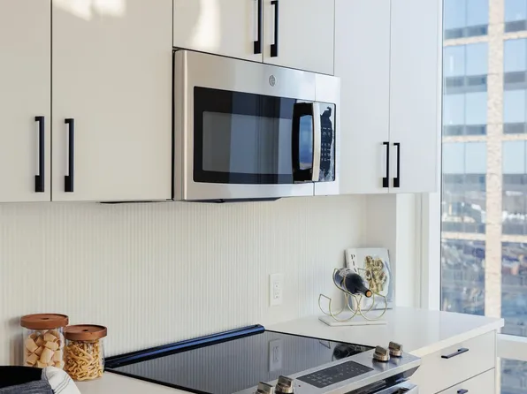 180 Morgan Street image 51 of 140