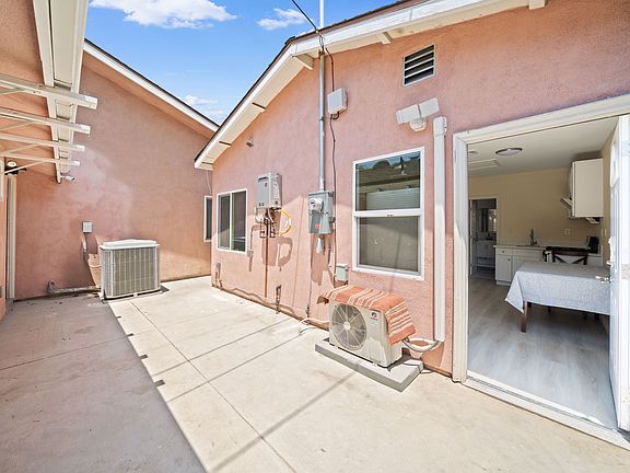 2nd image of 2032 Victoria Dr #B