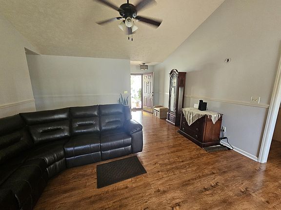 2nd image of 1541 Clan Campbell Dr