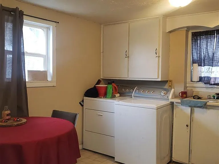 685 Randolph Avenue — Photo 13