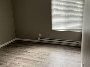 100 Wilmington Dr APT C1, Dupont, WA 98327
