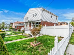 15034 129th St, South Ozone Park, NY 11420