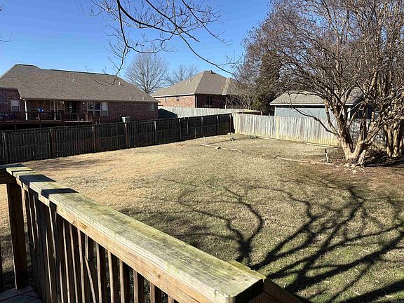 2nd image of 505 Live Oak Dr