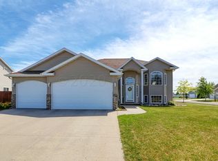3792 Polk St S, Fargo, ND 58104