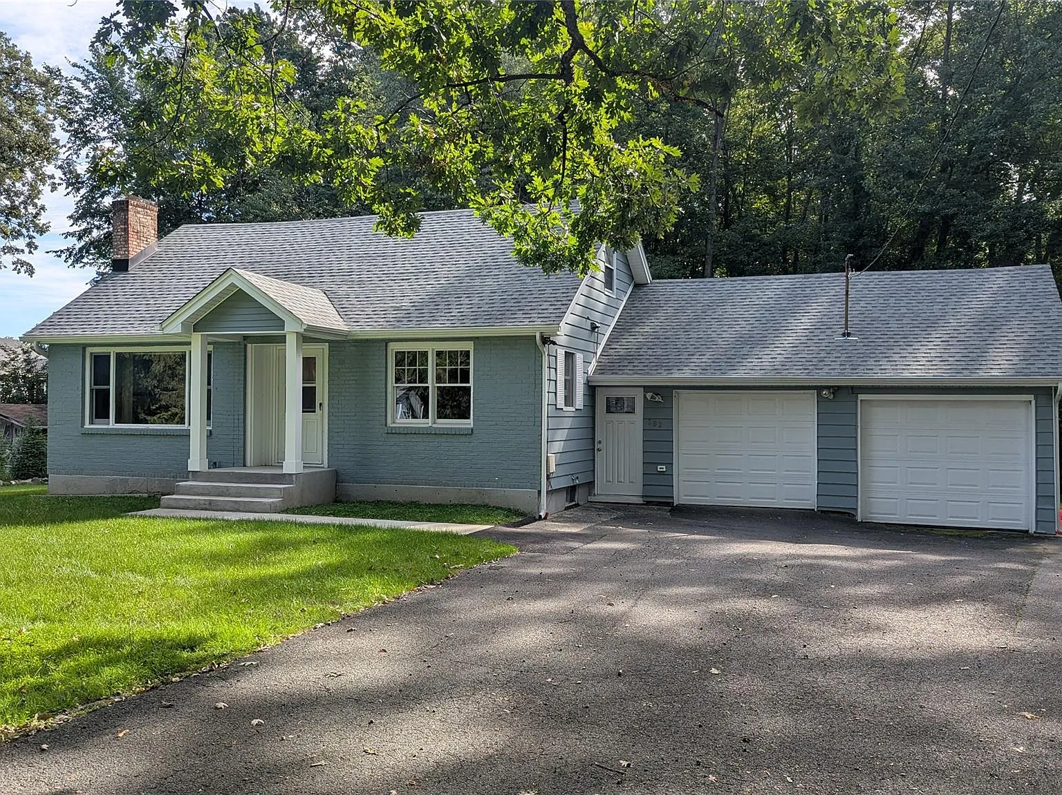 3 bed, 2.0 bath, 1568 sqft, $3,950 — Photo 1