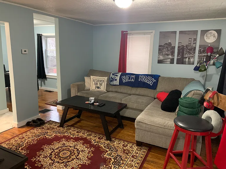 25 Main St #4 — Photo 3