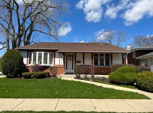 1068 Hollywood Ave, Des Plaines, IL