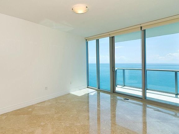 5th image of 17000 Collins Ave