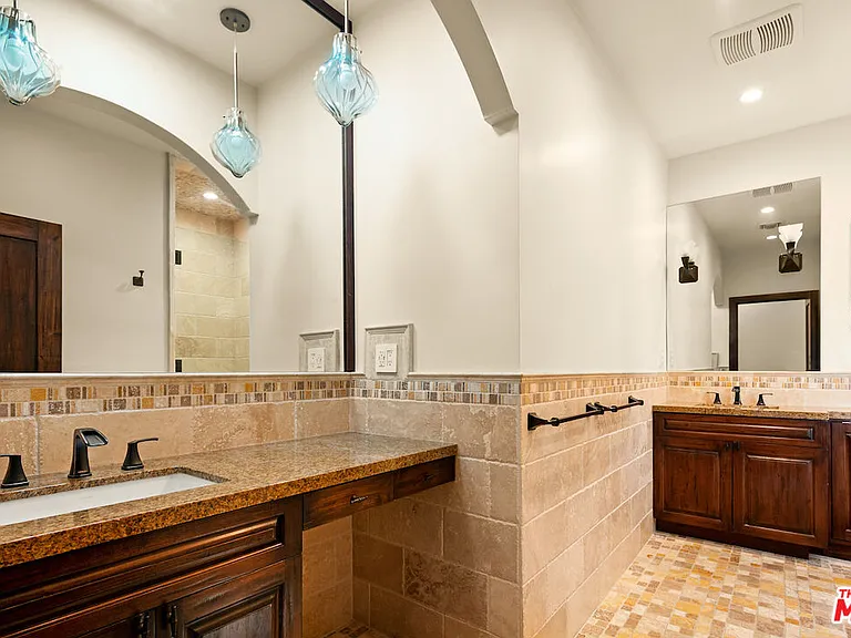 637 N Alta Vista Blvd — Photo 10