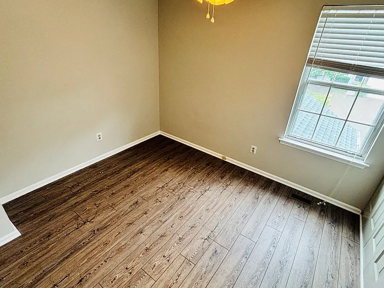 2427 Linksman Ln — Photo 26