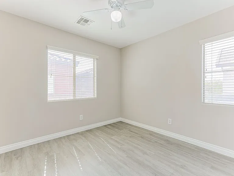 4672 E Laurel Ave — Photo 13