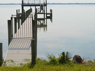 3925 Indian River Dr, Cocoa, FL 32926