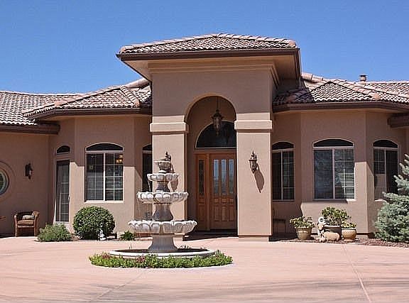 Circular Drive/Fountain