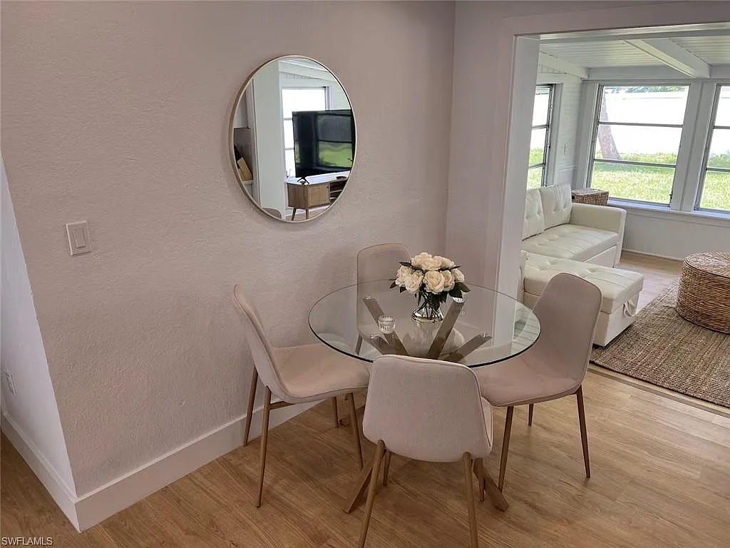 3 bed, 2.0 bath, 1100 sqft, $2,550 — Photo 3