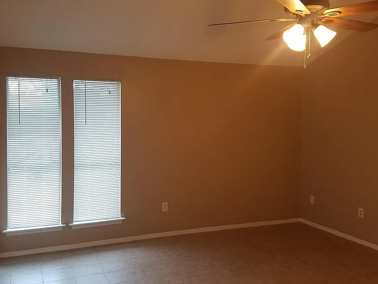 86 Stanton Hall Dr — Photo 5