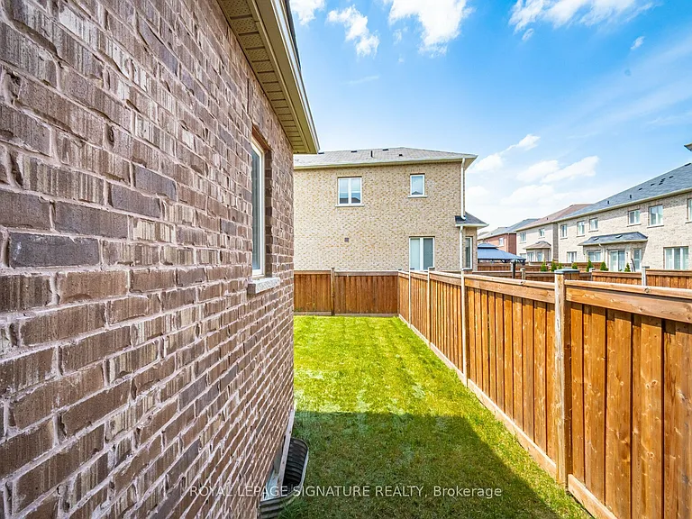 159 Bronson Ter — Photo 38