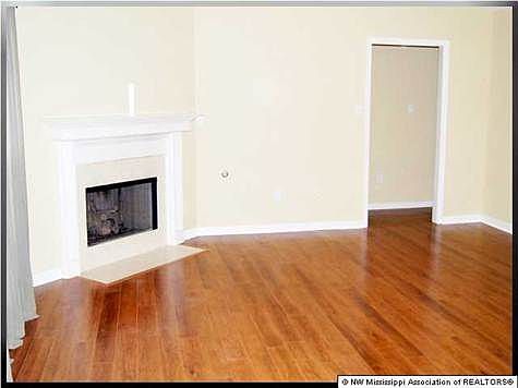4th image of 590 Northwood Hills Dr