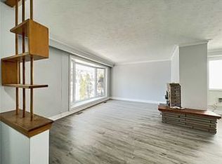 3 Minstrel Dr #101, Toronto, ON M8Y3G3