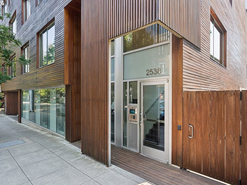 1st image of 2538 NW Thurman St APT 202