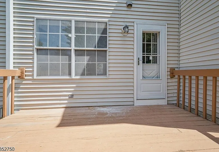 907 Wetherburn Ct — Photo 27