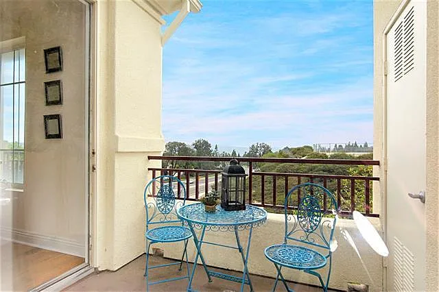 12376 Carmel Country Rd #305 — Photo 2