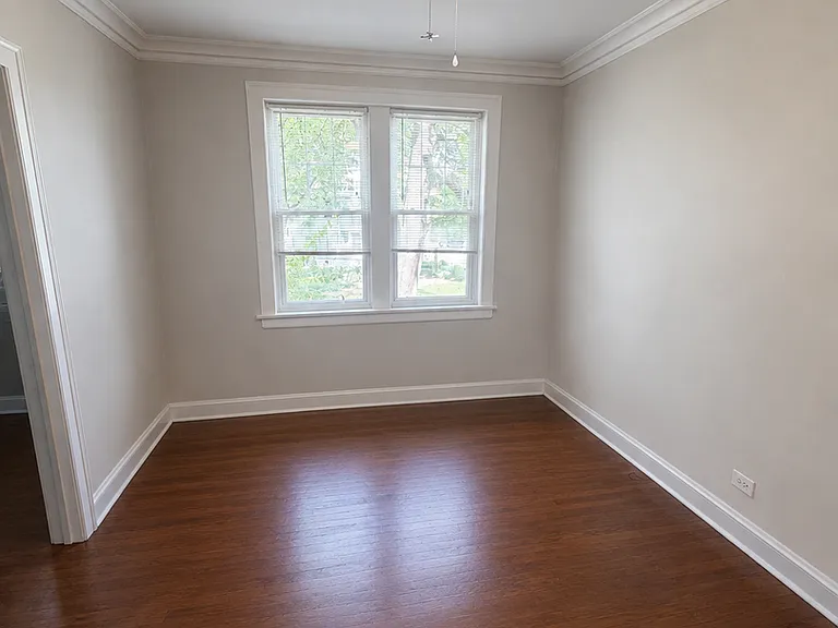 1108 Curtiss St — Photo 6