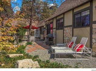 27625 High Knoll Rd #D, Lake Arrowhead, CA 92352