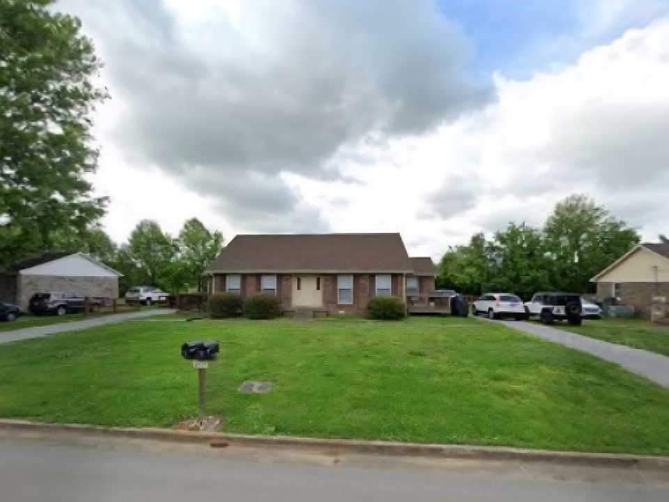 1st image of 217 Hunter Dr #B