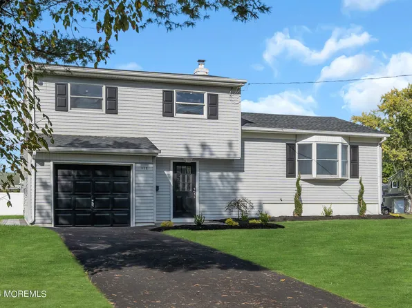 605 Dogwood Terrace, Middletown, NJ 07748