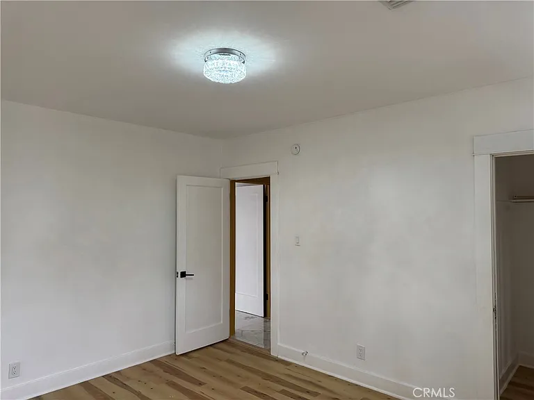 310 Alexander St — Photo 20
