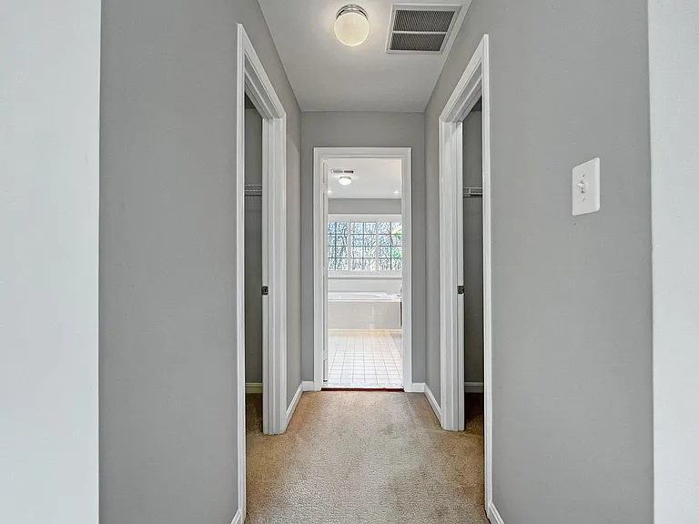 214 W Locust St — Photo 21