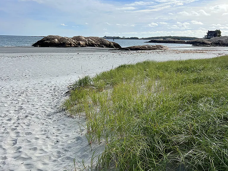SaBeautiful Sandy Cove, a large private beach.ndy Cove