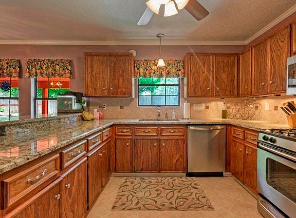 5th image of 803 Ramble Creek Dr