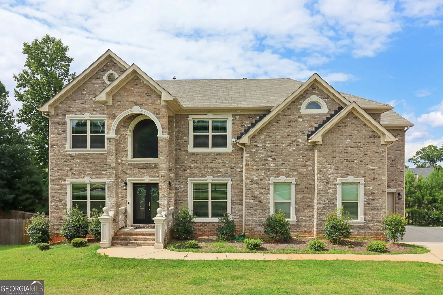 4665 River Hill Cir photo 1