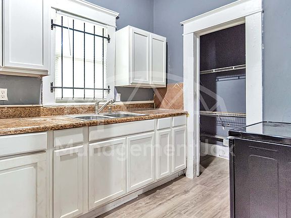 5th image of 1553 W 35th St
