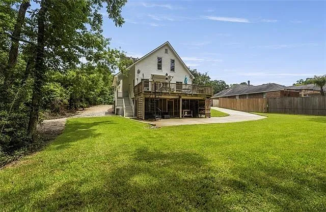 921 Carriage Way — Photo 24
