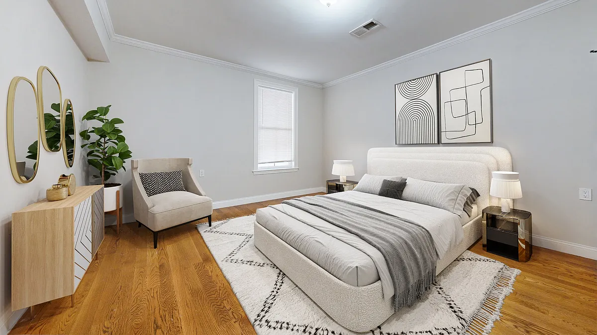 Building Photo - 2747 Washington St #5