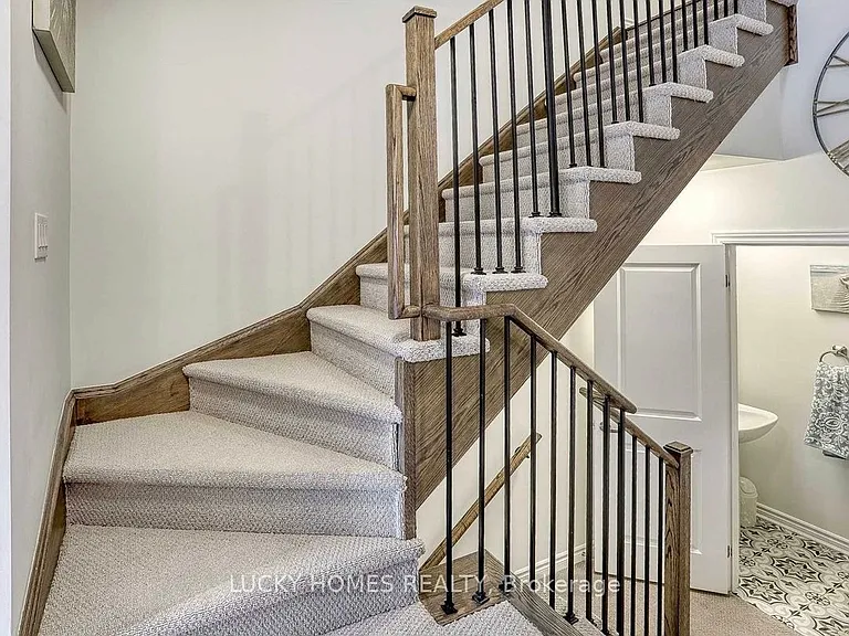85 Sutcliffe Dr — Photo 15