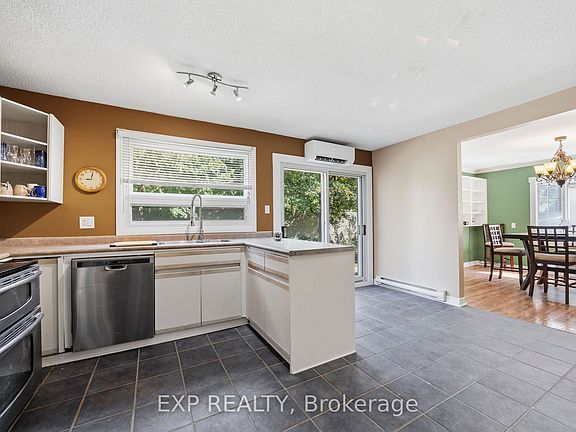 5th image of 56 Yardley Pl