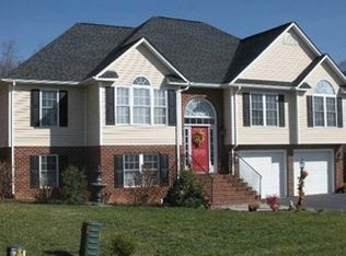 545 Castleridge Rd, Vinton, VA 24179